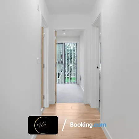 City Centre Apartment With Free Parking, Netflix And Wifi - Suitable For Contractors And Families - By Noor Luxury Accommodations Birmingham Exterior photo