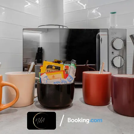 City Centre Apartment With Free Parking, Netflix And Wifi - Suitable For Contractors And Families - By Noor Luxury Accommodations Birmingham Exterior photo