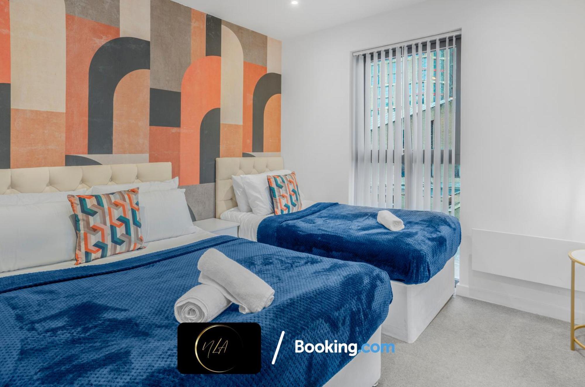 Apartment, Free Gated Parking, 2 Bathrooms, Netflix And Wifi - Suitable For Contractors And Families - By Noor Luxury Appartement *